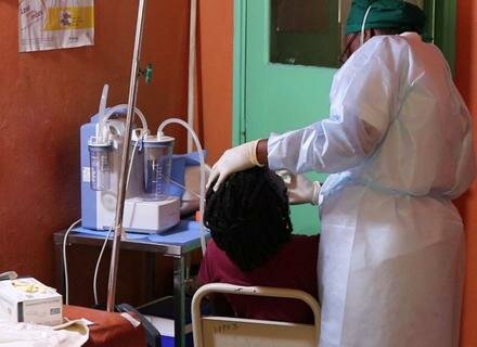 A nasopharynageal sample from a child in Mozambique to detect tuberculosis © TB-Speed